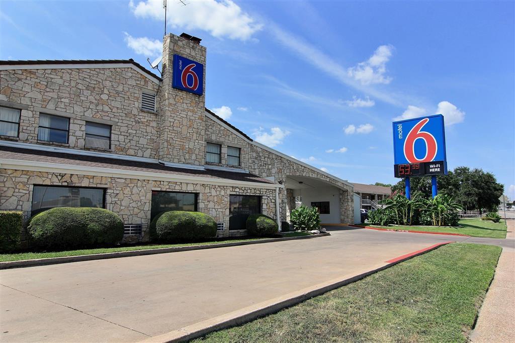 Motel 6 Austin, Tx - Central Downtown Ut 외부 사진